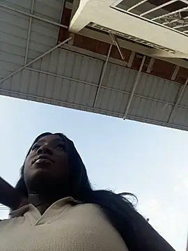 ZarahFerreira online show from March 22, 2026, 10:35 pm