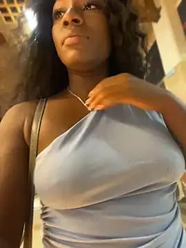 ZarahFerreira online show from May 12, 2026, 11:57 pm