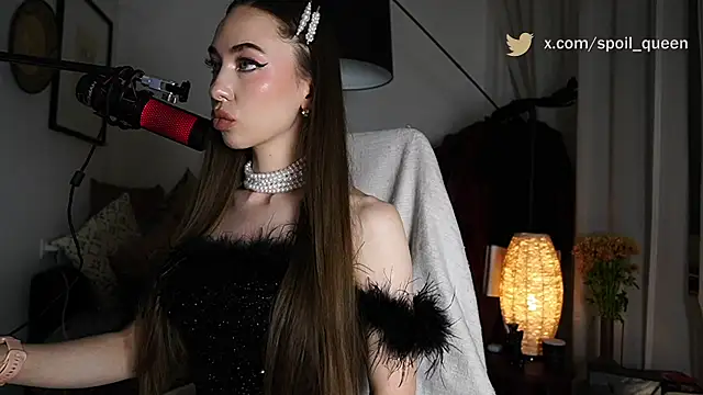 supreme dominatrix online show from May 13, 2026, 8:49 pm