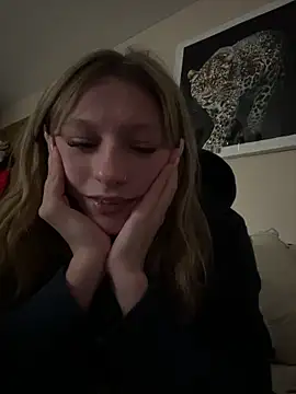 Snapshot of hyperafterdark chatting on March 3, 2026, 1:34 am hyperafterdark online show from March 3, 2026, 1:34 am