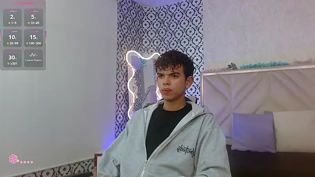 Snapshot of keahi_tay chatting on February 27, 2026, 11:54 am keahi tay online show from February 27, 2026, 11:54 am