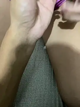 tuputa420 online show from April 6, 2026, 5:41 am