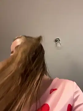 Snapshot of clarabarness15 chatting on February 28, 2026, 5:41 am clarabarness15 online show from February 28, 2026, 5:41 am