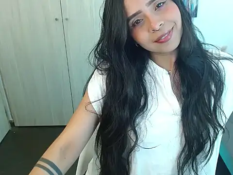 Snapshot of Pauliha chatting on February 20, 2026, 6:52 pm Pauliha online show from February 20, 2026, 6:52 pm