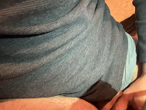 ozzyylove online show from March 30, 2026, 6:20 pm