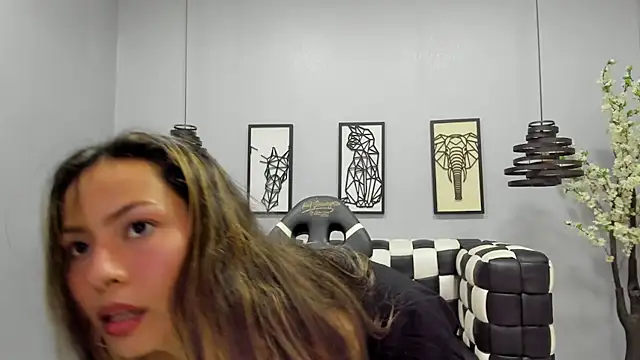 CAAMII SWEETT online show from March 6, 2026, 7:43 pm