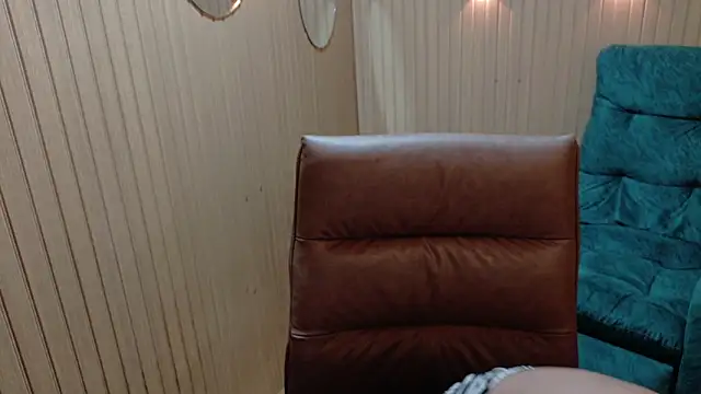 Snapshot of Alessia_Monroe_ chatting on February 20, 2026, 1:11 pm Alessia Monroe online show from February 20, 2026, 1:11 pm