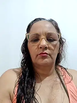 Snapshot of Noemipopi chatting on February 19, 2026, 1:40 pm Noemipopi online show from February 19, 2026, 1:40 pm