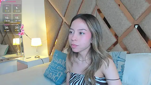 LuuluBerry online show from June 6, 2026, 8:13 pm