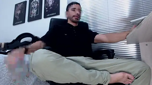 Kratoswolf online show from April 8, 2026, 4:07 pm