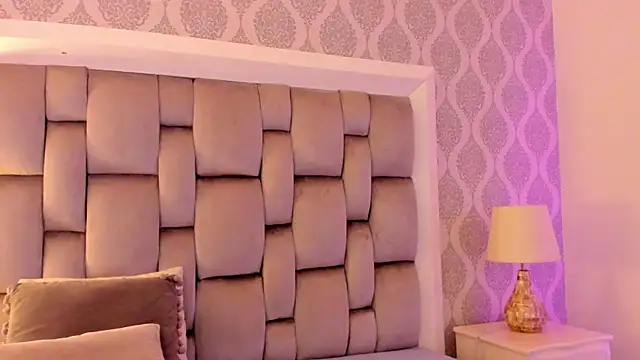 vero domplay online show from April 15, 2026, 3:13 am