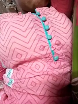 BreezySexyGirl69 online show from April 7, 2026, 7:31 am