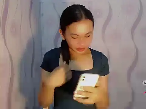 Snapshot of Sofia_Sweetheart18 chatting on March 3, 2026, 3:29 pm Sofia Sweetheart18 online show from March 3, 2026, 3:29 pm