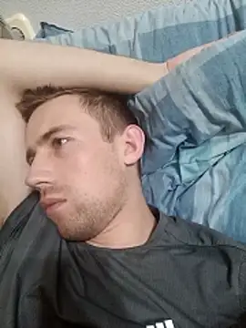 Snapshot of ---Dark--- chatting on April 3, 2026, 5:22 pm ---Dark--- online show from April 3, 2026, 5:22 pm