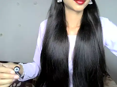 SIKSHA SINGH online show from May 19, 2026, 6:58 pm