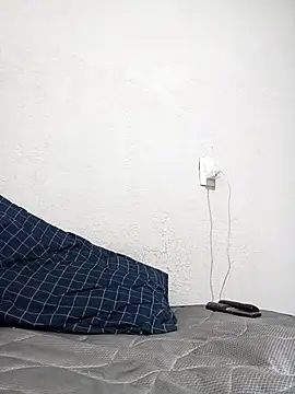 JoniXxX  online show from April 9, 2026, 9:09 pm