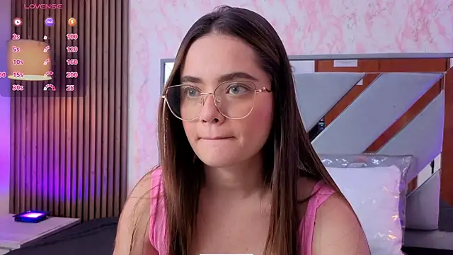 LittleeSara18 online show from March 20, 2026, 11:15 am