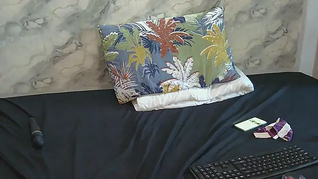 CaramelHotGirl online show from March 5, 2026, 7:04 am