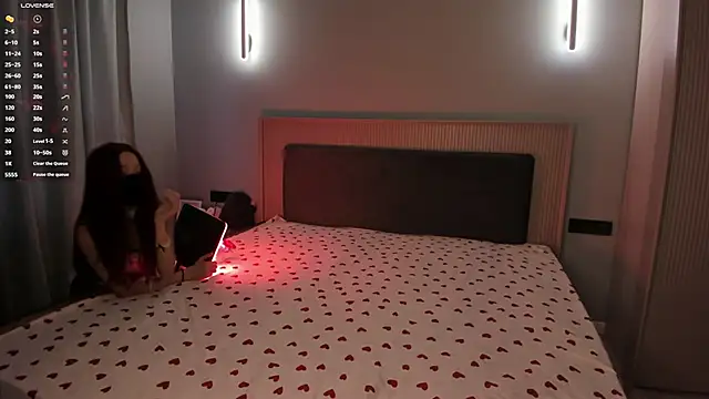 lillakiem online show from March 25, 2026, 1:06 pm