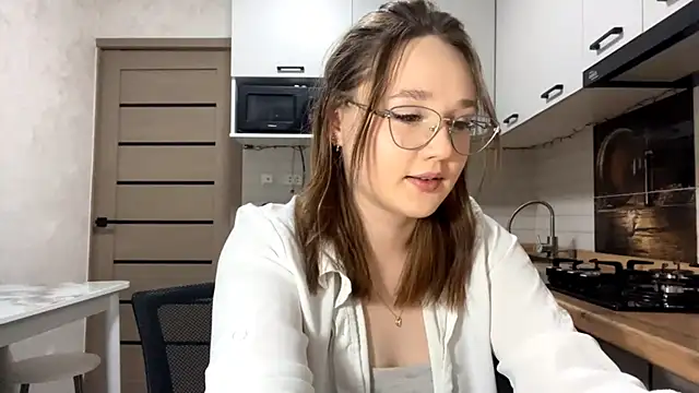 Snapshot of AinaSmith chatting on March 2, 2026, 10:22 am AinaSmith online show from March 2, 2026, 10:22 am