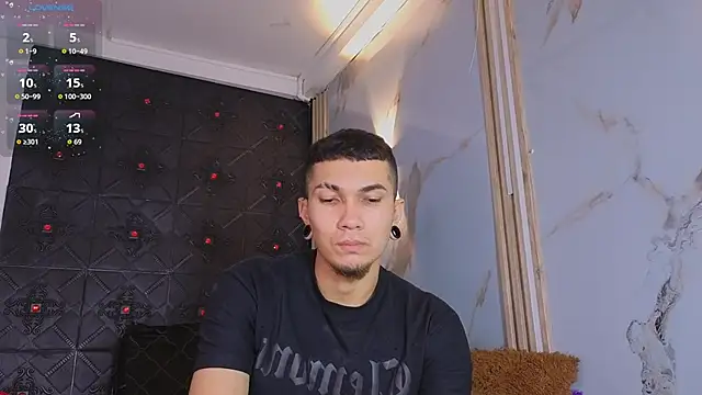 Logan and Reachel online show from April 17, 2026, 7:06 pm