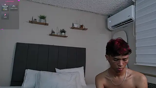 Snapshot of Little_Twink19x chatting on February 21, 2026, 6:53 pm Little Twink19x online show from February 21, 2026, 6:53 pm