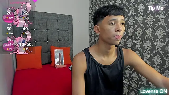 Little Twink19x online show from May 31, 2026, 7:26 pm