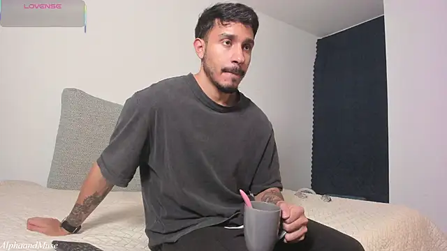 alphaandmuse online show from April 4, 2026, 6:22 am