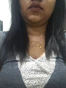 Snapshot of Tamil_Romantic_queen chatting on June 22, 2026, 8:39 pm Tamil Romantic queen online show from June 22, 2026, 8:39 pm