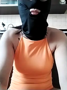 Snapshot of Honeybby1 chatting on March 3, 2026, 7:47 am Honeybby1 online show from March 3, 2026, 7:47 am