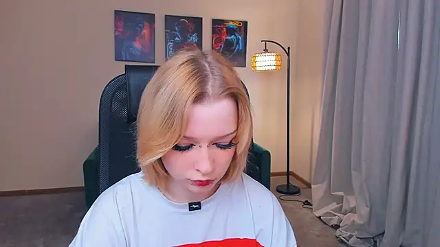 PortiaJefford online show from February 23, 2026, 12:24 pm