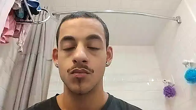 momo0208 online show from February 19, 2026, 4:36 pm