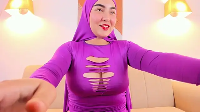 Malika Noor online show from April 14, 2026, 3:07 pm