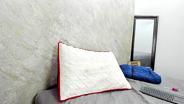 Snapshot of Mick-lollipop chatting on February 28, 2026, 7:48 pm Mick-lollipop online show from February 28, 2026, 7:48 pm