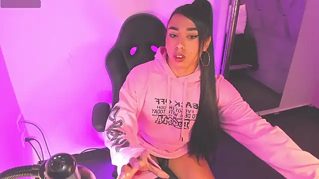 Daniiela Ember online show from April 13, 2026, 11:48 am