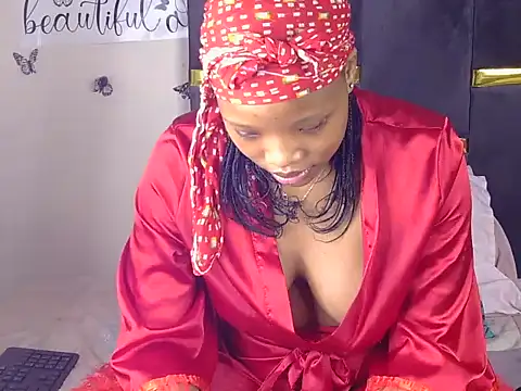 Divine Beautyxx online show from May 25, 2026, 3:45 am