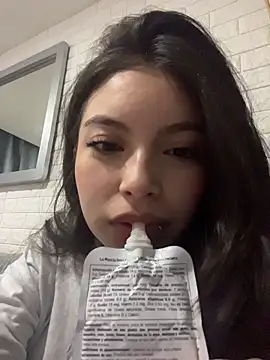 Mady Pink online show from March 26, 2026, 4:40 am