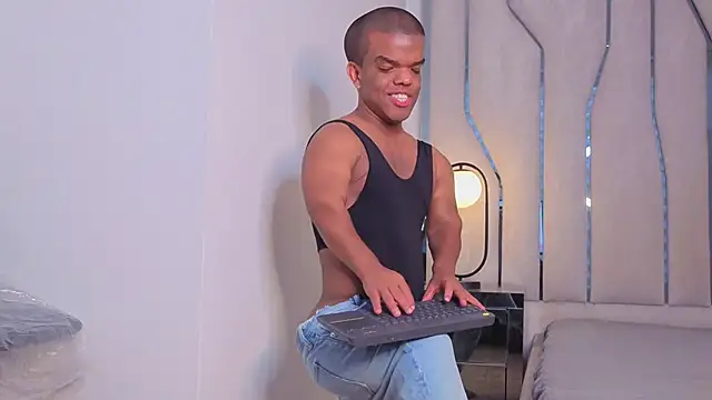 CHARLIE WALKERR online show from April 2, 2026, 12:25 pm