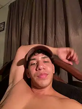 Alejandrososas online show from June 18, 2026, 4:24 am