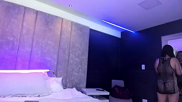 EmiilyRousee online show from March 5, 2026, 6:59 pm