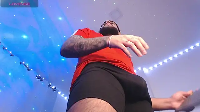 SantiagoHincapiie online show from March 24, 2026, 1:21 am