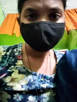 Cute aroshi online show from March 9, 2026, 9:24 am