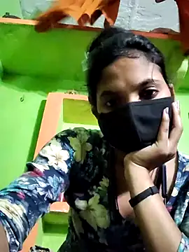 Cute aroshi online show from April 15, 2026, 4:14 pm