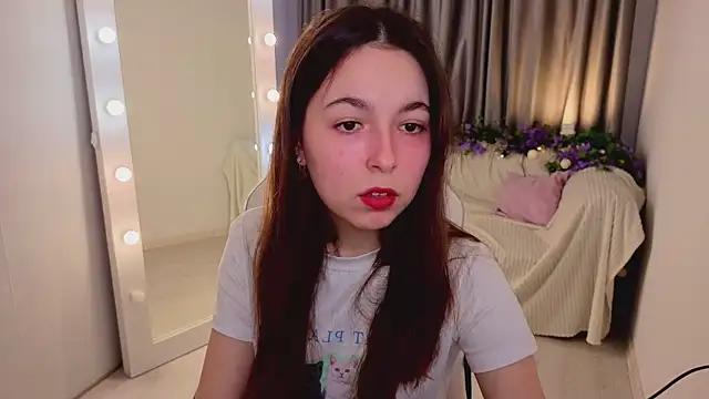 BellaThery online show from March 21, 2026, 5:12 am