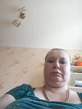KiraStanton online show from June 8, 2026, 10:04 am