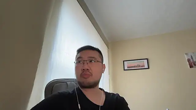 jasonryu2025 online show from March 29, 2026, 10:04 am