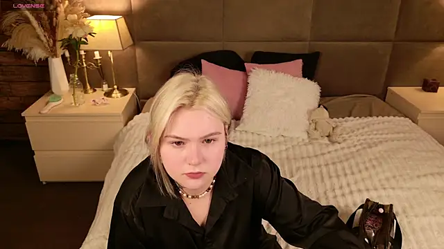 Snapshot of Ivy_Marlowe chatting on June 13, 2026, 5:16 am Ivy Marlowe online show from June 13, 2026, 5:16 am