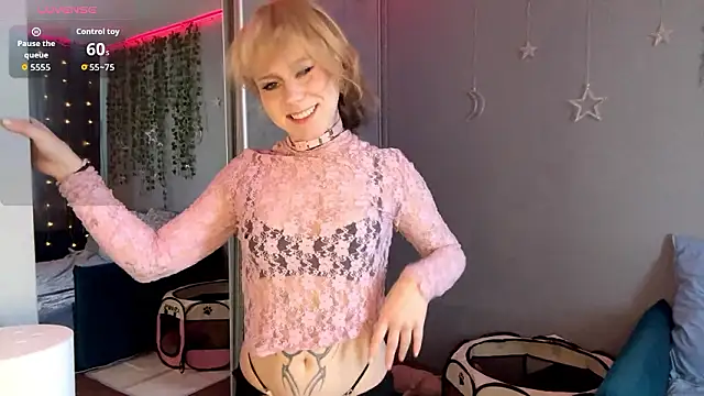 Snapshot of ZyrelihVayne chatting on March 2, 2026, 7:09 am ZyrelihVayne online show from March 2, 2026, 7:09 am