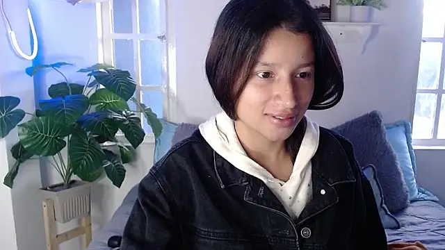 milk chloe  online show from March 20, 2026, 1:27 pm