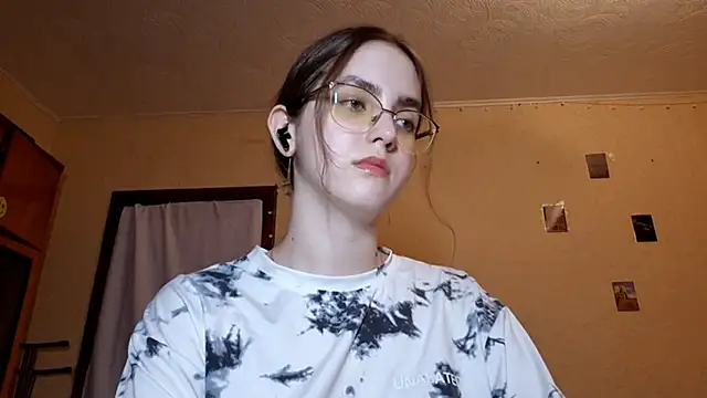 Katelemon online show from March 11, 2026, 2:56 pm